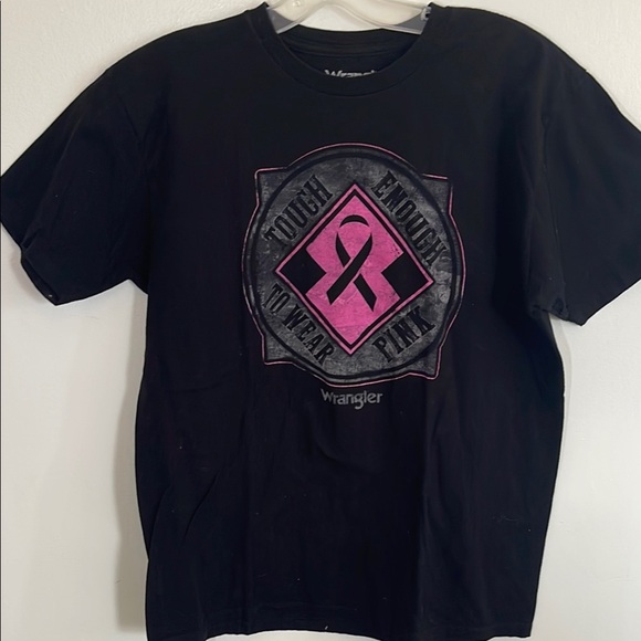 Wrangler Black and Pink Graphic T-Shirt - Picture 1 of 4